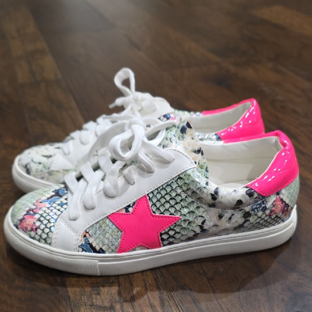 Nature Breeze Hot Pink Snake Sneakers